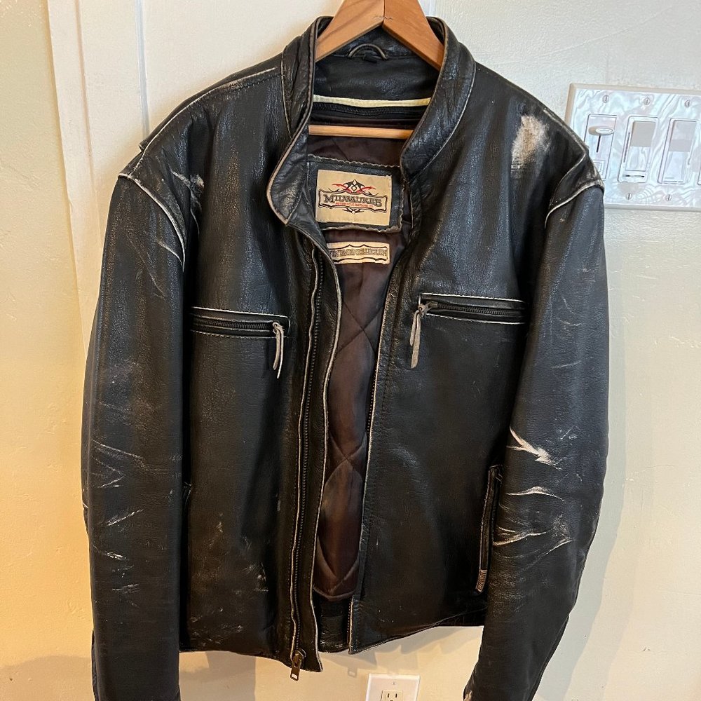 Men’s Brown Distressed Scooter Jacket w/ Venting  Brand : Milwaukee Leather